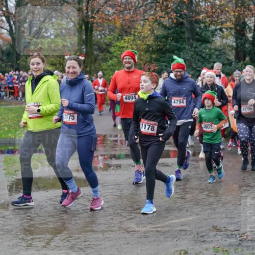 07.12.2025 - St. Pauli X-Mass-Run No. 15 Michael Burmester http://msf.ph/oto/9403371 07.12.2025 10:46:52 Laufen 1703, 1175, 4804, 1178, 4794, 4802, 4796, 31 meine-sportfotos.de