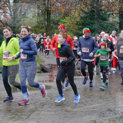 07.12.2025 - St. Pauli X-Mass-Run No. 15 Michael Burmester http://msf.ph/oto/9403373 07.12.2025 10:46:52 Laufen 1703, 1703, 1175, 1179, 4794, 4802, 4796, 31 meine-sportfotos.de
