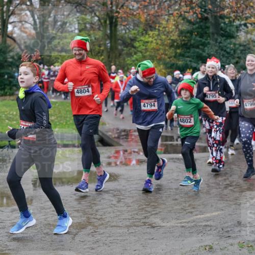 07.12.2025 - St. Pauli X-Mass-Run No. 15 Michael Burmester http://msf.ph/oto/9403375 07.12.2025 10:46:53 Laufen 30, 4804, 4794, 4802, 4795, 31, 165, 4796 meine-sportfotos.de