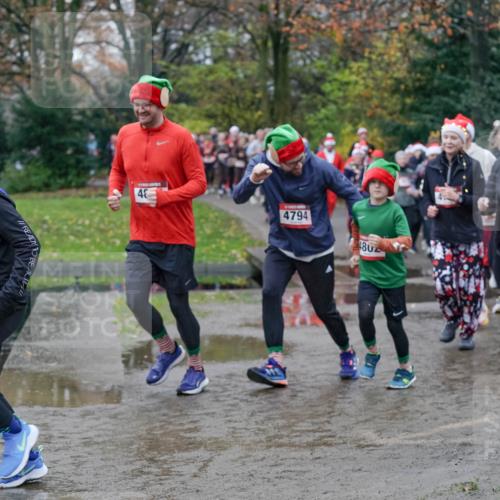 07.12.2025 - St. Pauli X-Mass-Run No. 15 Michael Burmester http://msf.ph/oto/9403378 07.12.2025 10:46:53 Laufen 178, 48, 4794, 802, 4796 meine-sportfotos.de