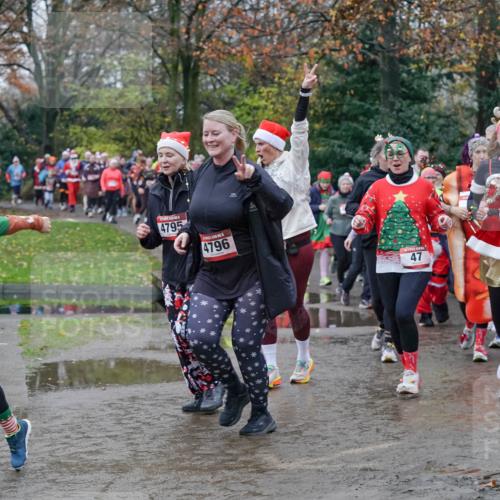 07.12.2025 - St. Pauli X-Mass-Run No. 15 Michael Burmester http://msf.ph/oto/9403384 07.12.2025 10:46:55 Laufen 4802, 4795, 4796, 47, 31 meine-sportfotos.de