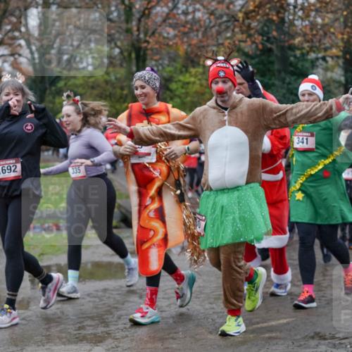 07.12.2025 - St. Pauli X-Mass-Run No. 15 Michael Burmester http://msf.ph/oto/9403396 07.12.2025 10:46:57 Laufen 15, 1, 1692, 335, 341, 525, 152 meine-sportfotos.de