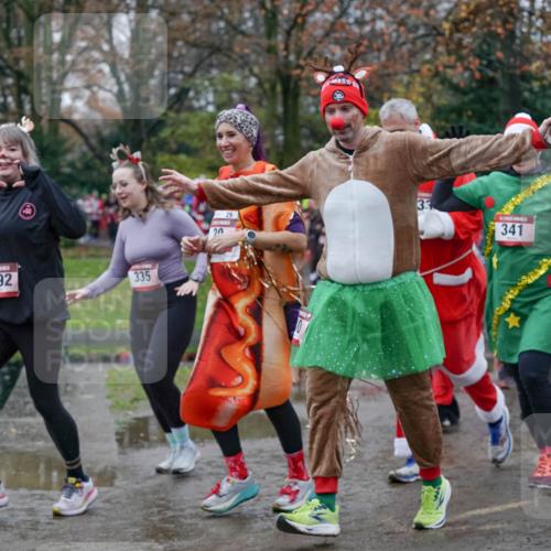 07.12.2025 - St. Pauli X-Mass-Run No. 15 Michael Burmester http://msf.ph/oto/9403398 07.12.2025 10:46:57 Laufen 1692, 335, 5, 20, 33, 341, 1525 meine-sportfotos.de