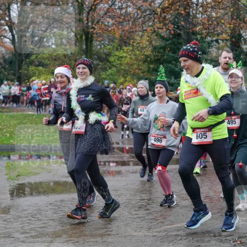 07.12.2025 - St. Pauli X-Mass-Run No. 15 Michael Burmester http://msf.ph/oto/9403408 07.12.2025 10:47:00 Laufen 48, 496, 15, 605, 495 meine-sportfotos.de