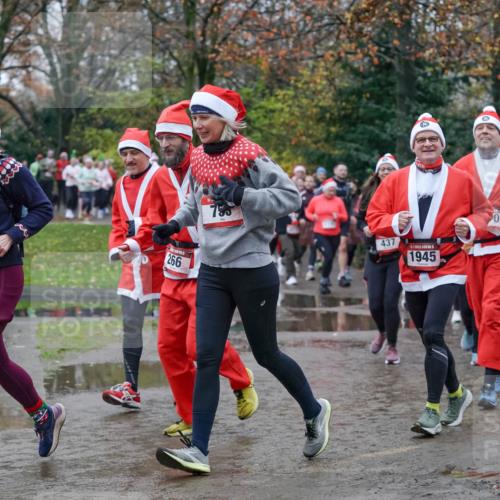 07.12.2025 - St. Pauli X-Mass-Run No. 15 Michael Burmester http://msf.ph/oto/9403424 07.12.2025 10:47:04 Laufen 1163, 15, 266, 753, 437, 15, 1945, 0, 59 meine-sportfotos.de