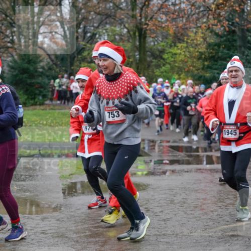 07.12.2025 - St. Pauli X-Mass-Run No. 15 Michael Burmester http://msf.ph/oto/9403426 07.12.2025 10:47:04 Laufen 1974, 753, 1945, 0 meine-sportfotos.de