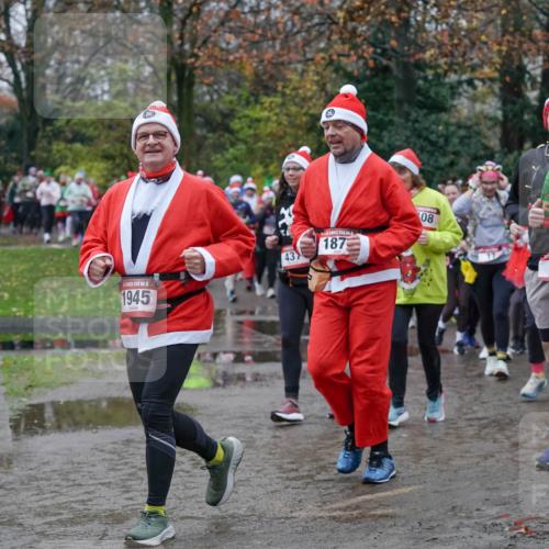 07.12.2025 - St. Pauli X-Mass-Run No. 15 Michael Burmester http://msf.ph/oto/9403428 07.12.2025 10:47:04 Laufen 15, 1945, 43, 187, 08, 5, 51, 59 meine-sportfotos.de