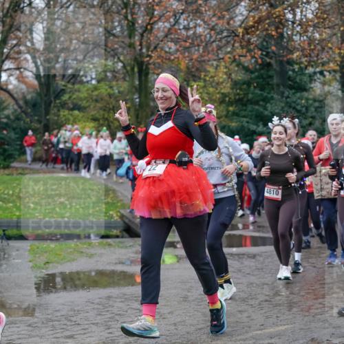 07.12.2025 - St. Pauli X-Mass-Run No. 15 Michael Burmester http://msf.ph/oto/9403440 07.12.2025 10:47:07 Laufen 08, 4810, 59 meine-sportfotos.de