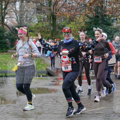07.12.2025 - St. Pauli X-Mass-Run No. 15 Michael Burmester http://msf.ph/oto/9403443 07.12.2025 10:47:08 Laufen 15, 59, 4805, 44 meine-sportfotos.de
