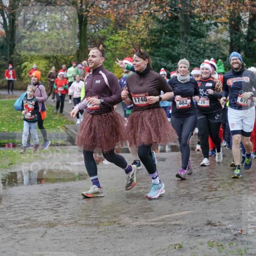 07.12.2025 - St. Pauli X-Mass-Run No. 15 Michael Burmester http://msf.ph/oto/9403463 07.12.2025 10:47:13 Laufen 1740, 682, 76, 671 meine-sportfotos.de