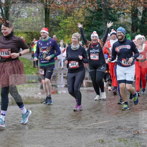 07.12.2025 - St. Pauli X-Mass-Run No. 15 Michael Burmester http://msf.ph/oto/9403465 07.12.2025 10:47:13 Laufen 5, 1740, 00, 682, 76, 67, 8, 889, 639 meine-sportfotos.de