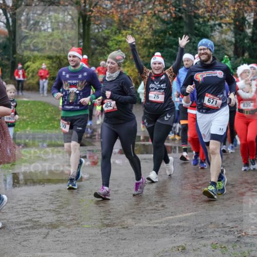 07.12.2025 - St. Pauli X-Mass-Run No. 15 Michael Burmester http://msf.ph/oto/9403467 07.12.2025 10:47:14 Laufen 82, 1805, 00, 76, 671, 839, 888 meine-sportfotos.de