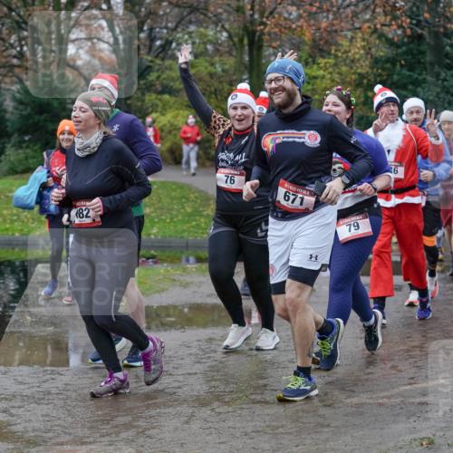 07.12.2025 - St. Pauli X-Mass-Run No. 15 Michael Burmester http://msf.ph/oto/9403470 07.12.2025 10:47:15 Laufen 82, 76, 5, 671, 79, 6, 839, 888 meine-sportfotos.de