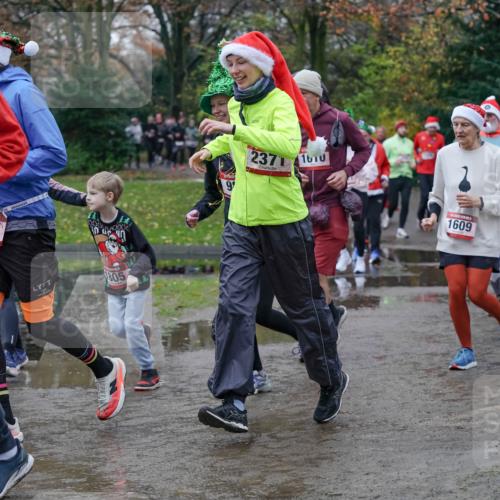 07.12.2025 - St. Pauli X-Mass-Run No. 15 Michael Burmester http://msf.ph/oto/9403485 07.12.2025 10:47:18 Laufen 888, 805, 2371, 1610, 1609, 1519 meine-sportfotos.de