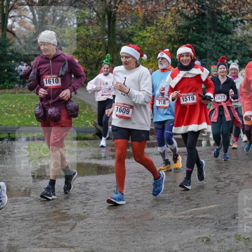 07.12.2025 - St. Pauli X-Mass-Run No. 15 Michael Burmester http://msf.ph/oto/9403486 07.12.2025 10:47:18 Laufen 1, 1610, 1821, 1519, 1627, 718, 1609, 1518 meine-sportfotos.de