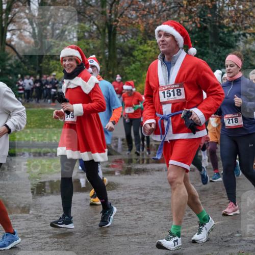 07.12.2025 - St. Pauli X-Mass-Run No. 15 Michael Burmester http://msf.ph/oto/9403492 07.12.2025 10:47:19 Laufen 15, 1609, 19, 15, 1518, 814, 218, 720 meine-sportfotos.de