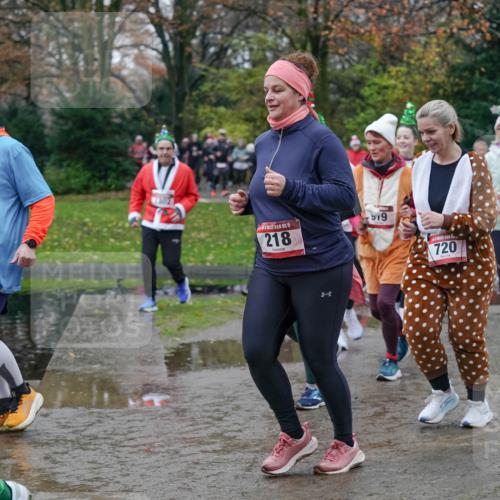 07.12.2025 - St. Pauli X-Mass-Run No. 15 Michael Burmester http://msf.ph/oto/9403499 07.12.2025 10:47:21 Laufen 718, 15, 218, 519, 720, 1800, 814 meine-sportfotos.de