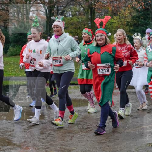 07.12.2025 - St. Pauli X-Mass-Run No. 15 Michael Burmester http://msf.ph/oto/9403510 07.12.2025 10:47:23 Laufen 825, 1800, 1218, 15, 1218, 69, 1157, 1246 meine-sportfotos.de