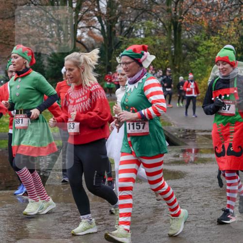 07.12.2025 - St. Pauli X-Mass-Run No. 15 Michael Burmester http://msf.ph/oto/9403515 07.12.2025 10:47:24 Laufen 1218, 1218, 681, 863, 3, 1157, 15, 37, 388 meine-sportfotos.de