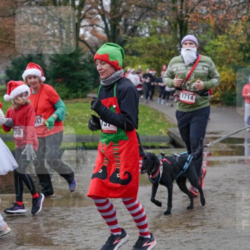 07.12.2025 - St. Pauli X-Mass-Run No. 15 Michael Burmester http://msf.ph/oto/9403519 07.12.2025 10:47:25 Laufen 170, 167, 1714, 388, 1711 meine-sportfotos.de