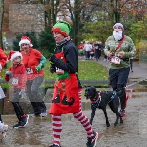 07.12.2025 - St. Pauli X-Mass-Run No. 15 Michael Burmester http://msf.ph/oto/9403520 07.12.2025 10:47:25 Laufen 170, 767, 1714, 38, 1711 meine-sportfotos.de