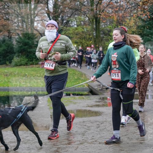07.12.2025 - St. Pauli X-Mass-Run No. 15 Michael Burmester http://msf.ph/oto/9403523 07.12.2025 10:47:26 Laufen 1714, 1711, 124 meine-sportfotos.de