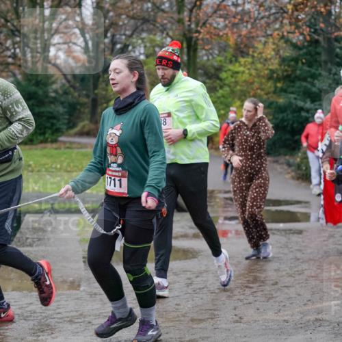 07.12.2025 - St. Pauli X-Mass-Run No. 15 Michael Burmester http://msf.ph/oto/9403524 07.12.2025 10:47:26 Laufen 714, 1711, 88, 416 meine-sportfotos.de