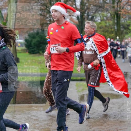 07.12.2025 - St. Pauli X-Mass-Run No. 15 Michael Burmester http://msf.ph/oto/9403534 07.12.2025 10:47:28 Laufen 16, 12 meine-sportfotos.de