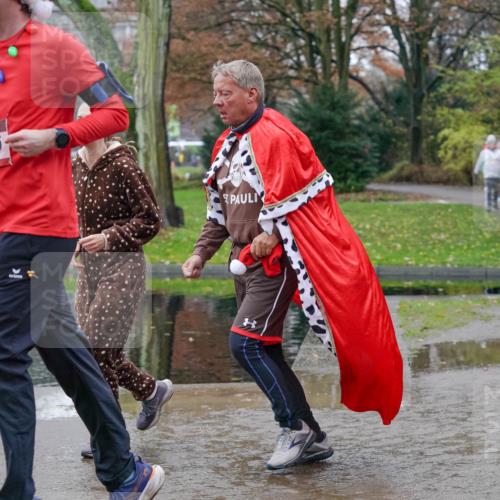 07.12.2025 - St. Pauli X-Mass-Run No. 15 Michael Burmester http://msf.ph/oto/9403535 07.12.2025 10:47:29 Laufen 1246 meine-sportfotos.de