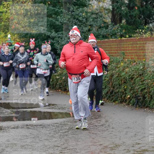 07.12.2025 - St. Pauli X-Mass-Run No. 15 Michael Burmester http://msf.ph/oto/9403540 07.12.2025 10:47:32 Laufen 1135 meine-sportfotos.de