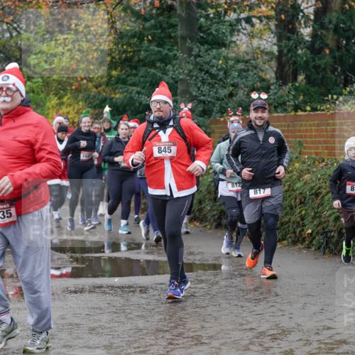 07.12.2025 - St. Pauli X-Mass-Run No. 15 Michael Burmester http://msf.ph/oto/9403547 07.12.2025 10:47:34 Laufen 1135, 845, 812, 817, 815 meine-sportfotos.de