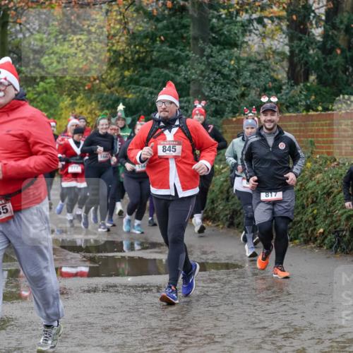 07.12.2025 - St. Pauli X-Mass-Run No. 15 Michael Burmester http://msf.ph/oto/9403548 07.12.2025 10:47:34 Laufen 1135, 777, 164, 845, 817, 815 meine-sportfotos.de