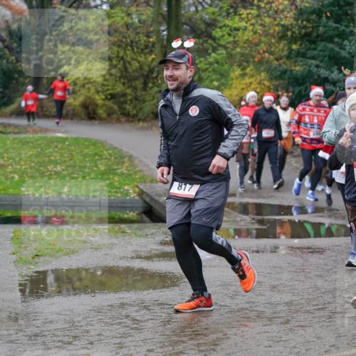 07.12.2025 - St. Pauli X-Mass-Run No. 15 Michael Burmester http://msf.ph/oto/9403560 07.12.2025 10:47:36 Laufen 817, 5, 815, 09, 166 meine-sportfotos.de