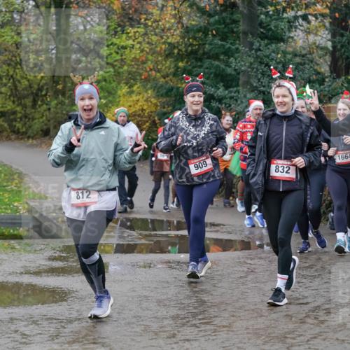 07.12.2025 - St. Pauli X-Mass-Run No. 15 Michael Burmester http://msf.ph/oto/9403565 07.12.2025 10:47:38 Laufen 909, 812, 832, 1664, 841 meine-sportfotos.de