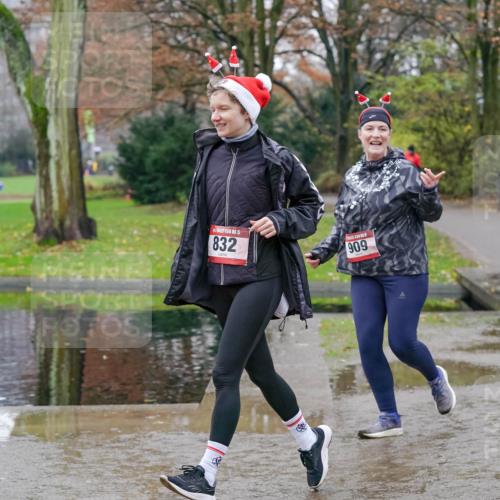 07.12.2025 - St. Pauli X-Mass-Run No. 15 Michael Burmester http://msf.ph/oto/9403575 07.12.2025 10:47:40 Laufen 15, 832, 909, 84 meine-sportfotos.de