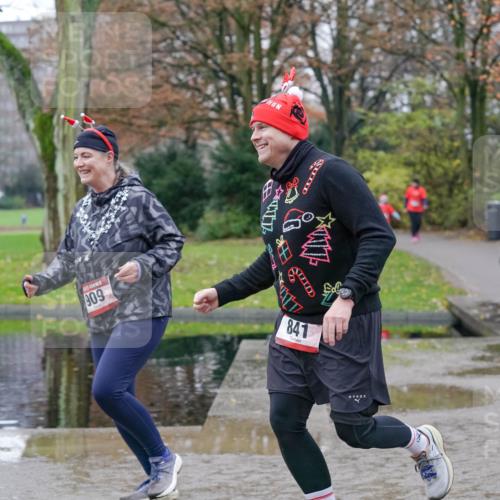 07.12.2025 - St. Pauli X-Mass-Run No. 15 Michael Burmester http://msf.ph/oto/9403577 07.12.2025 10:47:40 Laufen 909, 841, 1662, 16 meine-sportfotos.de