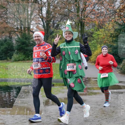 07.12.2025 - St. Pauli X-Mass-Run No. 15 Michael Burmester http://msf.ph/oto/9403594 07.12.2025 10:47:44 Laufen 690, 5, 689, 684, 1646, 68 meine-sportfotos.de