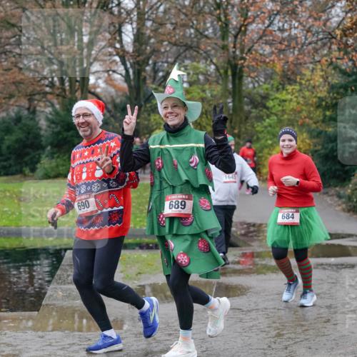 07.12.2025 - St. Pauli X-Mass-Run No. 15 Michael Burmester http://msf.ph/oto/9403595 07.12.2025 10:47:44 Laufen 690, 5, 689, 1645, 684, 1646, 683 meine-sportfotos.de