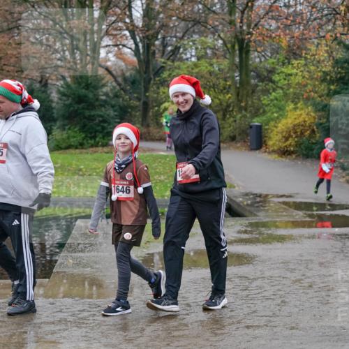 07.12.2025 - St. Pauli X-Mass-Run No. 15 Michael Burmester http://msf.ph/oto/9403613 07.12.2025 10:47:49 Laufen 1645, 15, 1646 meine-sportfotos.de