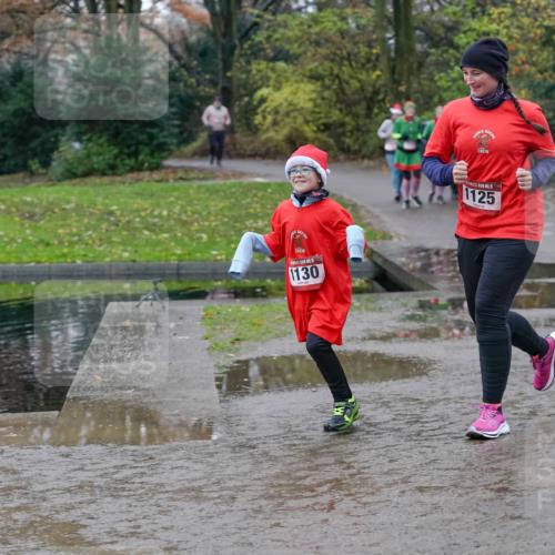 07.12.2025 - St. Pauli X-Mass-Run No. 15 Michael Burmester http://msf.ph/oto/9403629 07.12.2025 10:47:54 Laufen 1130, 1125 meine-sportfotos.de