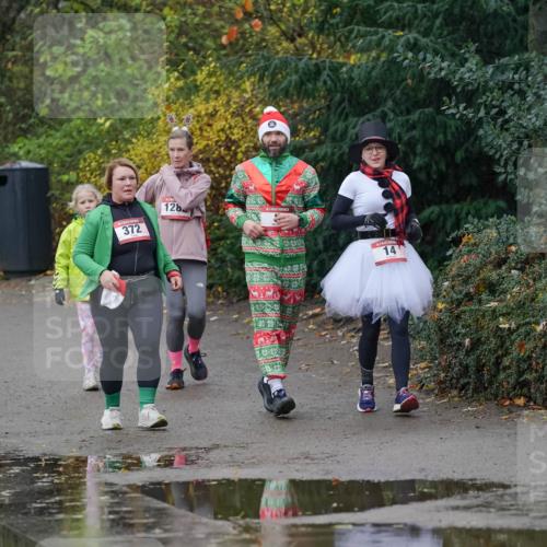 07.12.2025 - St. Pauli X-Mass-Run No. 15 Michael Burmester http://msf.ph/oto/9403663 07.12.2025 10:48:19 Laufen 372, 128, 14 meine-sportfotos.de
