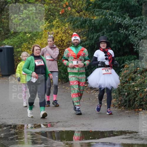 07.12.2025 - St. Pauli X-Mass-Run No. 15 Michael Burmester http://msf.ph/oto/9403664 07.12.2025 10:48:19 Laufen 372, 128, 8, 14 meine-sportfotos.de
