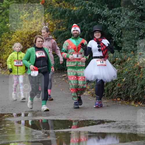 07.12.2025 - St. Pauli X-Mass-Run No. 15 Michael Burmester http://msf.ph/oto/9403667 07.12.2025 10:48:20 Laufen 391, 372, 2, 8, 14 meine-sportfotos.de