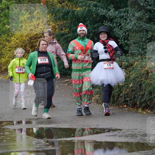 07.12.2025 - St. Pauli X-Mass-Run No. 15 Michael Burmester http://msf.ph/oto/9403668 07.12.2025 10:48:20 Laufen 391, 372, 14 meine-sportfotos.de