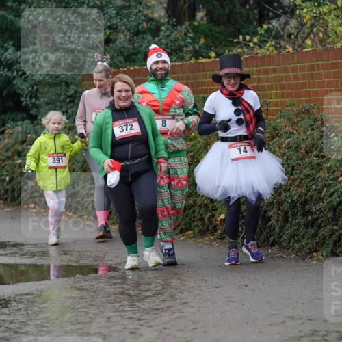 07.12.2025 - St. Pauli X-Mass-Run No. 15 Michael Burmester http://msf.ph/oto/9403675 07.12.2025 10:48:25 Laufen 391, 372, 5, 14 meine-sportfotos.de