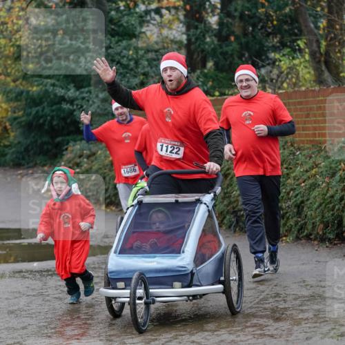 07.12.2025 - St. Pauli X-Mass-Run No. 15 Michael Burmester http://msf.ph/oto/9403710 07.12.2025 10:48:53 Laufen 1686, 15, 1122 meine-sportfotos.de