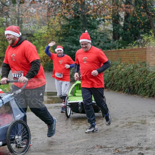 07.12.2025 - St. Pauli X-Mass-Run No. 15 Michael Burmester http://msf.ph/oto/9403714 07.12.2025 10:48:55 Laufen 15, 1122, 1686 meine-sportfotos.de