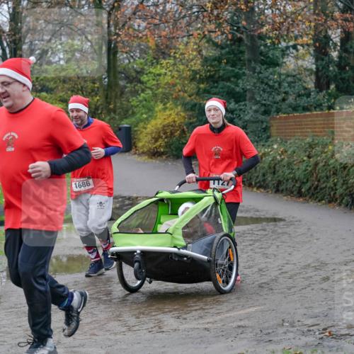07.12.2025 - St. Pauli X-Mass-Run No. 15 Michael Burmester http://msf.ph/oto/9403717 07.12.2025 10:48:56 Laufen 1686, 127 meine-sportfotos.de