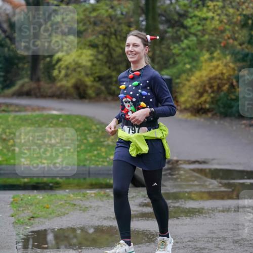 07.12.2025 - St. Pauli X-Mass-Run No. 15 Michael Burmester http://msf.ph/oto/9403731 07.12.2025 10:49:24 Laufen 797 meine-sportfotos.de