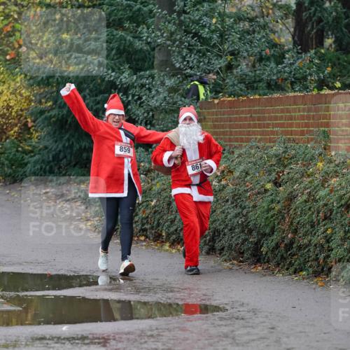 07.12.2025 - St. Pauli X-Mass-Run No. 15 Michael Burmester http://msf.ph/oto/9403785 07.12.2025 10:56:41 Laufen 859, 861 meine-sportfotos.de